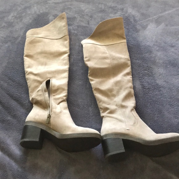 Over the knee boots - Picture 5 of 5